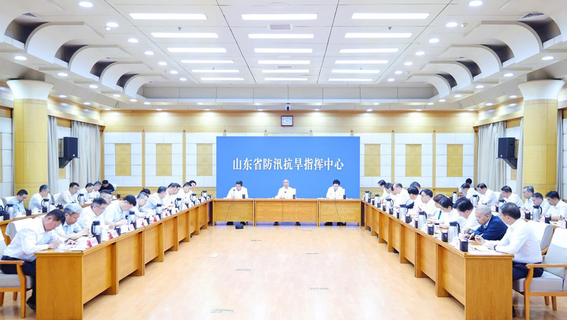 林武调研防汛防台风工作并主持召开专题会议时强调 压实工作责任 落细防范措施 坚决打赢防御台风这场大仗硬仗